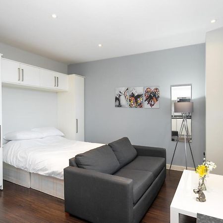 Superb Studio Apartment London Luaran gambar